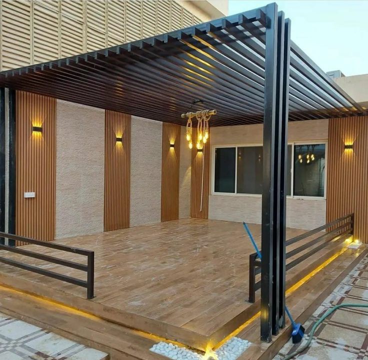 تركيب المظلات